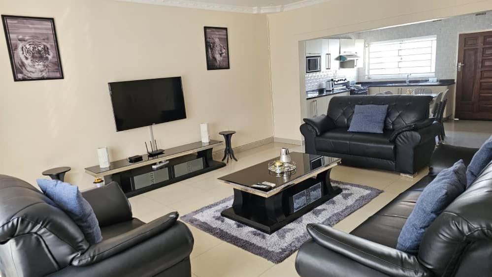 Artem Apartments - Apartment 1 Kitwe Exterior photo
